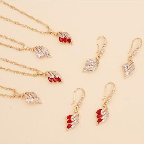 New Japanese and Korean style multicolor zirconium feather necklace women fashion item 2021 simple and sweet clavicle chain