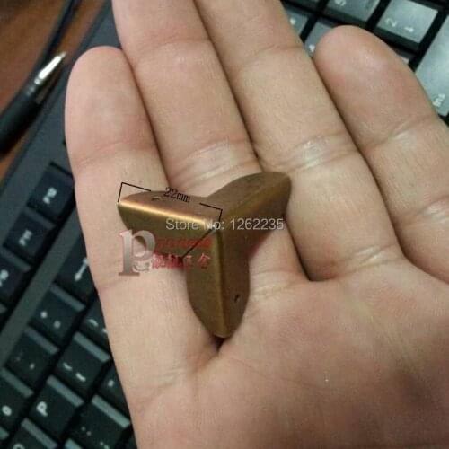 22 * 22 * 22 mm archaize triangle wine box, wooden box packaging hardware package edge horn wine box edge bead wholesale