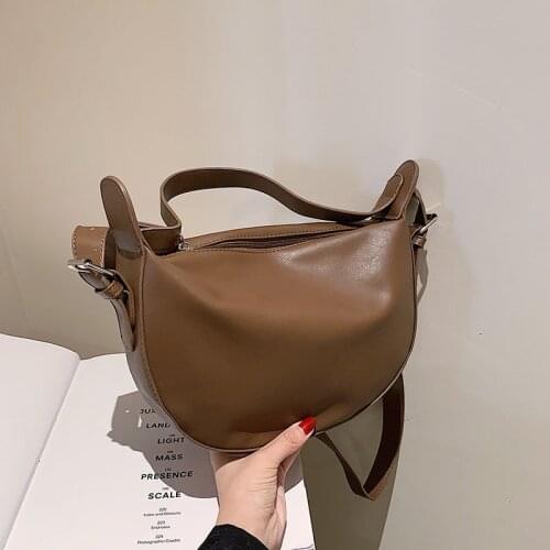 Womens solid color leather shoulder bag fashion dumpling bag luxury designer handbag trend handbag casual messenger bag