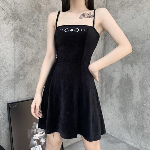 Black Woman Dress 2021 Summer Sundress Sexy Gothic Dress Dark Moon Outfit A-LINE Birthday Dress for Women Slash Neck Nightgale