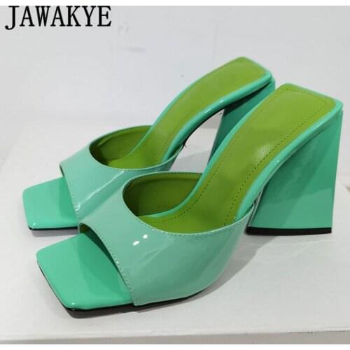 Hot Sale Square Open toe Chunky heel Slippers Women Patent Leather Fashion Brand Sandals Summer Sexy T show Party Shoes mujer