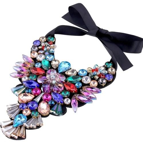 Unique Design Variety Shapes Crystal Stones Beaded Flower Necklace Pendant Jewelry Crystals Chunky Statement Trendy Necklaces