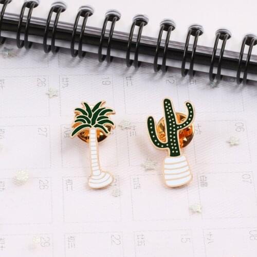 Newes Cartoon Plant Brooch Women lapel Pin Coconut Tree Cactus Leaves Jackets shirt collar Enamel badge Pins Jewelry Kids Gift