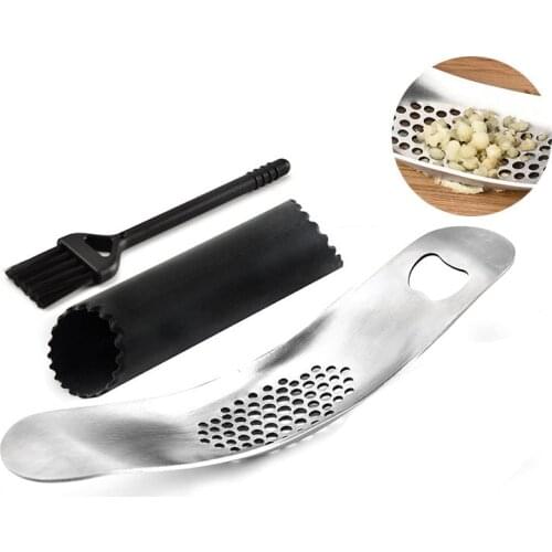 Stainless Steel Manual Garlic Press Set Multifunctional Swing Garlic Press Zinc Alloy Garlic Masher with Bottle Opener Function