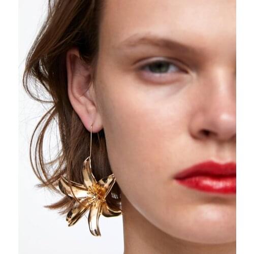 Lily Flower Pendant Dangle Earrings for Women Bohemian Alloy Metal Material Girls Hook Earrings Best Birthday Gift ET590
