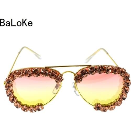 Hot Sale Baroque Women Colorful Big Crystals Rhinestones Sunglasses Classical Brand Pink Sunglasses Girdle Decoration
