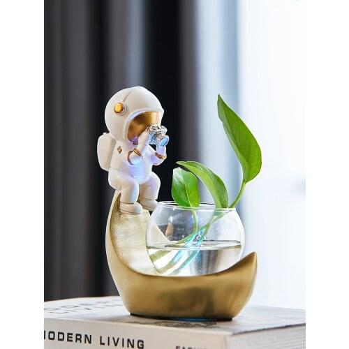 Astronauts formative hydroponic furnishing articles Creative desktop decoration living room decoration home decoration