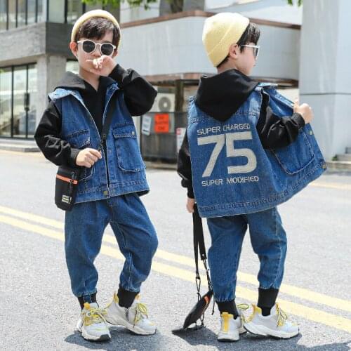 Boys Spring / Autumn leisure suit hooded sweater + sleeveless jacket + trousers 3pcs sets of new big virgin Kids