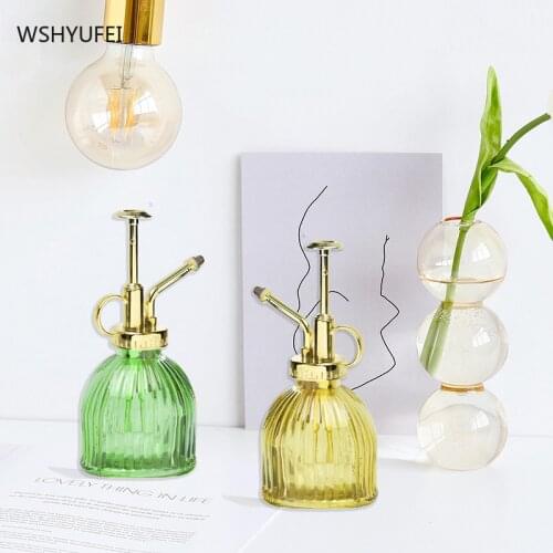 Multifunctional spray bottle with retro effect, smooth and delicate home garden art, exquisite water bottle, watering can props