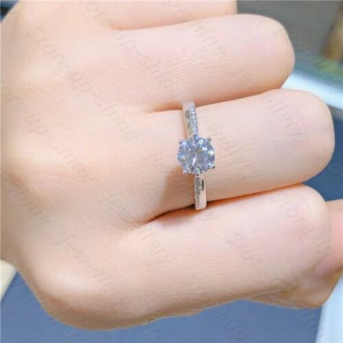 New 925 silver inlaid Moissan diamond ring, fine inlaid, D color, super shiny