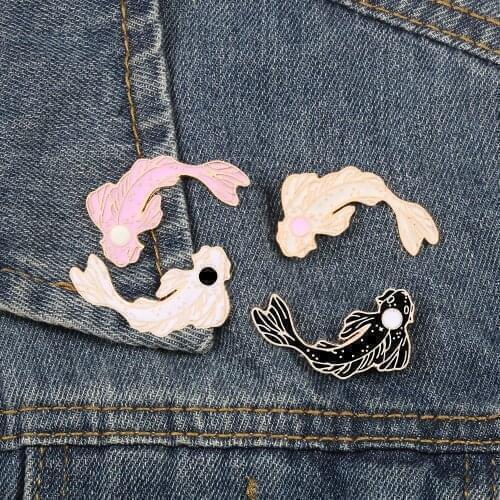 Cute Fish Enamel Pin Goldfish Koi Brooches Denim Jackets Lapel Pins Bag Badges Family Kids Blessing Gifts Fashion Animal Jewelry