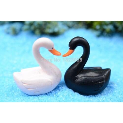 1pcs/lot Mini Swan Resin Duck Black White 2cm Fairy Garden Decor Crafts Home Decor DIY Miniature Animals Fairy Garden Supplies