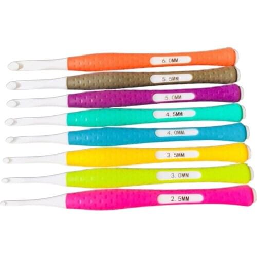 8pcs Crochet Hooks Set Plastic Head Candy Color Soft Anti-Slip Handle Knitting Needle Yarn Shawl Sweater Handcraft Tools