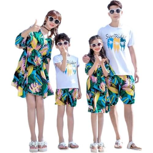 2020 New Summer Holiday family matching Print clothes Mother Girl Dress Father Boy cotton T shirt & Shorts Sets Family Look