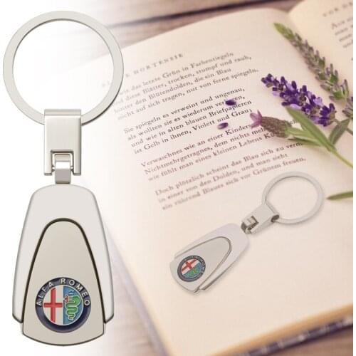 Metal Car Keychain Key Chain key ring Car Interior For Alfa Romeo 147 156 Giulietta Giulia Mito Stelvio Brera Spider accessories