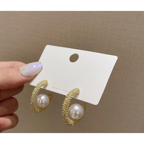 New C-shaped Pearl Simple Creative Female 2021 Hiphop/rock Low Price Earrings for Women European Wedding