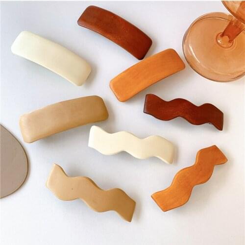 Hot Selling Fashion Wood Hair Clip Alligator Clips Barrette Korean Hair Accessories Geometric Plain Color Hairpins for Women