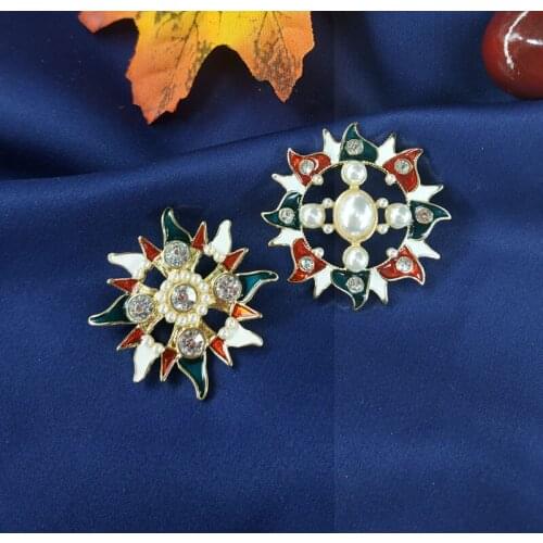 Enamel Pin In Europe And The Enamel Glaze Restoring Ancient Ways Spark Brooch Atlantic Vintage Antique Hollow Out A Corsage