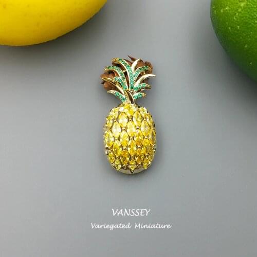 Vanssey Vintage Fashion Fruit Pineapple Yellow Cubic Zirconia Brooch Pin Wedding Accessories for Women 2018 New