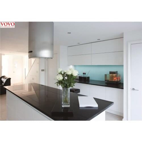 Handle free I shaped kitchen with island