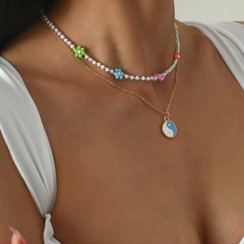 Fashion Metal Necklaces Womens Ethnic Little Daisy Contrast Color Measle Tai Chi Alloy Pendant Necklaces Jewelry for Girls