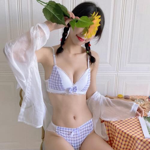 Japanese thin sexy lingerie women gather small breasts without rims. Sexy girls receive pair of sweet lace bra sets bra panty