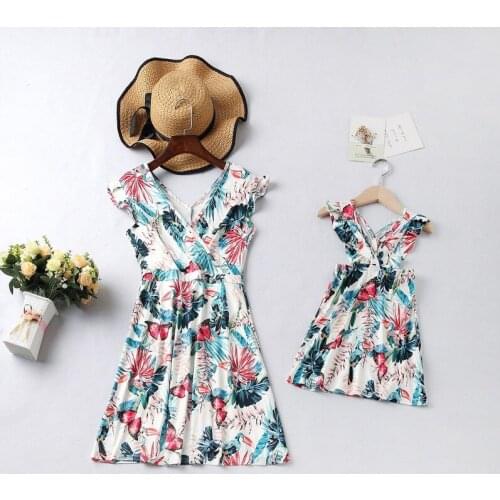 Family Clothing Matching Mom and Daughter Dress Floral Mommy and Daughter Clothes Ruffled V-neck Sleeveless Summer Dress