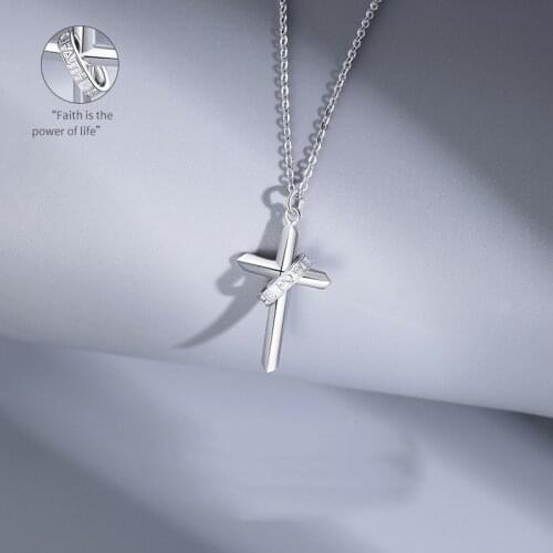Fashionable Men and Women S925 Silver Platinum Plated Cross Clasp Pendant Personalized Necklaces X154