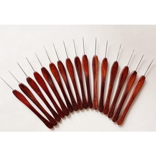 Stainless Steel Crochet Hook Hand Knitting Tool High Oily Indian Lobular Rosewood Handle Crochet Hook