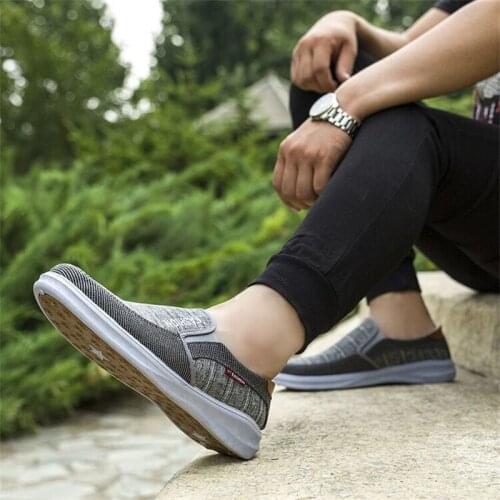 Casual Fashion Breathable Spring Old Beijing Cloth Shoes Mens New Black Mens Casual Cloth Shoes 2021