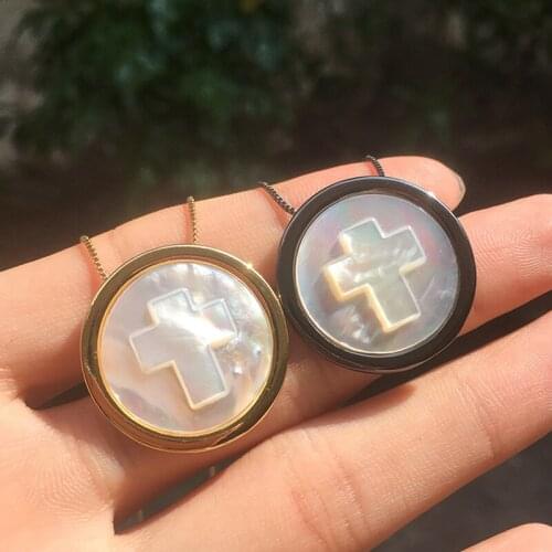 2019 Latest Model Hot Gold Black Round Cross Seashell Pendant Necklace Fashion Necklaces For women jewelry statement