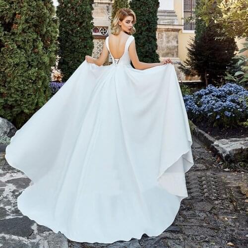 White Sexy Backless V Neck Satin A Line Wedding Dresses Lace Up Beaded Sashes Court Train Vintage Bridal Gowns