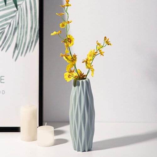 Simple Plastic Flower Vase Modern Home Decoration White Imitation Ceramic Flower Pot Flower Nordic Ornament Home Decor