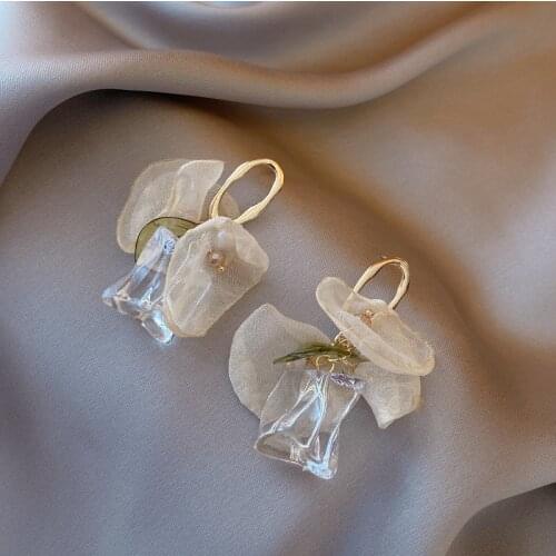 Vintage Simulated-pearl Water Drop Women Dangle Earrings Pearl Crystal Fringed Earrings Fashion Earrings for Women Statement