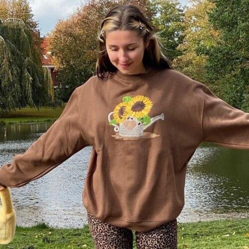 Indie aesthetics Sunflower Graphic Crewneck Brown Tops Y2K Fashion Oversized Long Sleeve Sweatshirts 90s Streetwear Fall