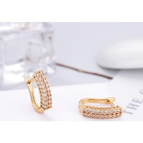 Fashion Simple Copper Stud Earrings Inlaid Cubic Zirconia Jewelry Exquisite Earrings For Women Ladies Fashion Accessories Gifts