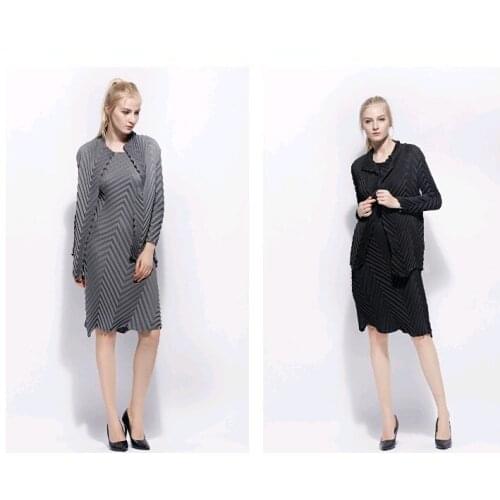 Miyake fold bronzing two-piece set pleated long sleeve coat + large swing short sleeve o-neck dress two-piece set IN STOCK