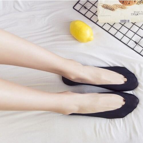 2021 ice silk silver edge invisible socks solid color fashion thin socks magic antiskid women socks breathable Absorb sweat