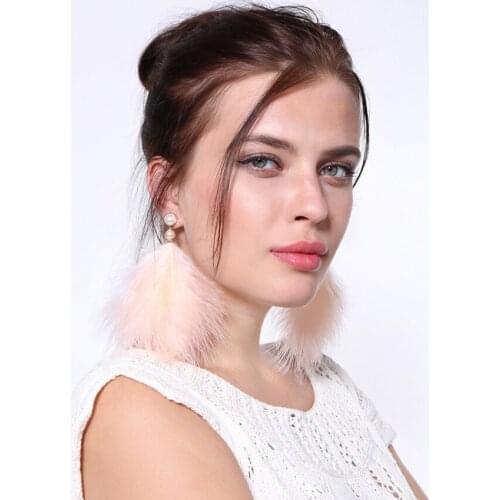 Pure Pink Feather Ear Stud Earrings Imitation Round Pearl Earrings For Woman Alloy Plated Classic Feather With Pear Ear Nail