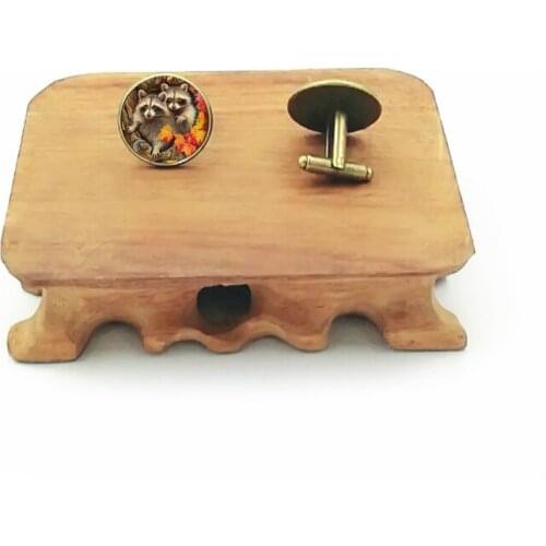 2019 New Fashion Popular Cute Tree Hole Raccoon Cufflinks