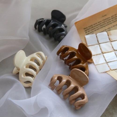 HUANZHI 2021 New Coffee Small Hair Claws Elegant Hairpins Barrette Crab Hair Clips Headwear for Women Girls Hair Accessories