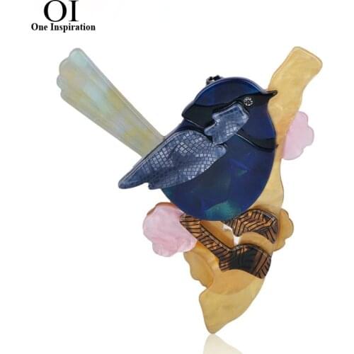 OI Vivid Blue Magpie Bird Shape Brooch Colorful Natural Acrylic Corsage Clips Pins Women Suit Scarf Decoration Jewelry