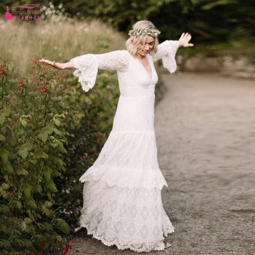 Long sleeve Lace Wedding Dresses Tiered Skirt Bohemian Bridal Gowns V-Neck Robe de soriee Chic ZW498