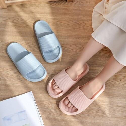 New Style Bathroom Slippers Ladies Indoor Shoes EVA Non-slip Solid Slippers Breathable Beach Flat Shoes Couple Home Slippers