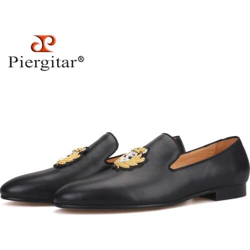 Piergitar New Cow leather men loafers with gold luxurious India embroidery party and wedding mens dress shoes smoking slippers