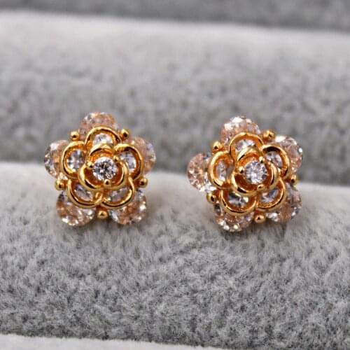 New Stud Earrings for Women Gold Color flower Earring with white Zircon Trendy Jewelry for Party Wedding Anniversary Gift