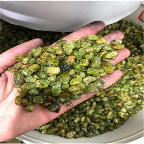 Light Green Olivine Chips Crystals Healing Natural Polished Gemstone Gravels For Decoration