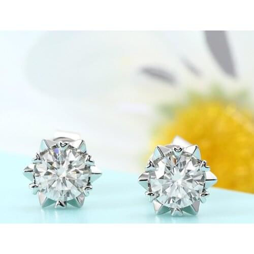 Veryins CRA Certificated Moissanite Sterling S925 Snowflake Shaped Halo Moissanite Stud Earrings