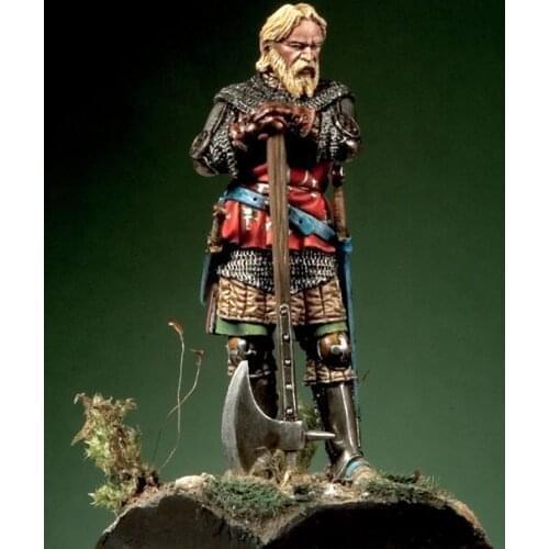 Scale Models 1/32 54mm Knight with War Axe, 1330-50 54mm figure Historical Resin Model