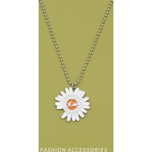 Fashion Choker Necklaces for Women 2020 Daisy flower Chain Necklace Women Men Punk Chains Jewelry Gif